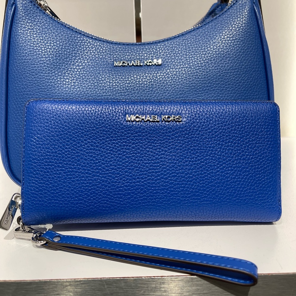 MICHAEL KORS Lg Pebbled Leather Continental Wallet Wristlet Phone 
Galaxy Blue